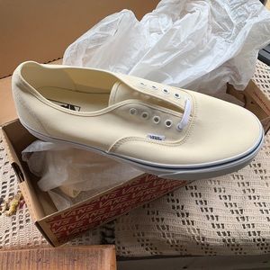 BRAND NEW Vans, men’s size 13